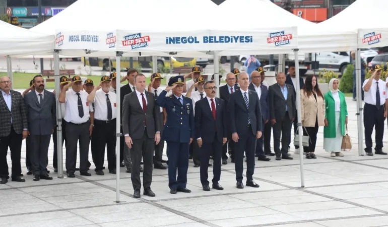 İnegöl’ün 103 yıllık kurtuluş dirilişi anma töreniyle kutlandı